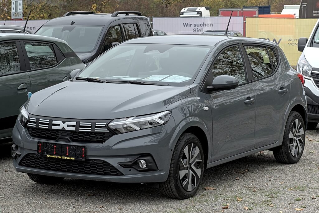 Dacia Sandero gris foncé, photo d'illustration